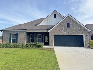 New construction Single-Family house 251 E Tweet St, Freeport, FL 32439 plan Comstock III H - image