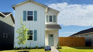 New construction Single-Family house 214 Constanza Trl, Bastrop, TX 78602 plan The Lyndon - image