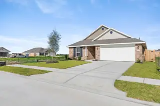 New construction Single-Family house 2111 Emerald Lake Trl, Dayton, TX 77535 - image