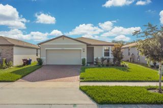 New construction Single-Family house 2950 Sunstar Dr, St. Cloud, FL 34772 plan Daphne - image