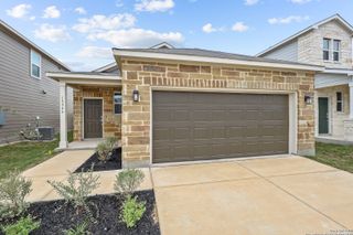 New construction  house 15546 Doublecreek Dr, San Antonio, TX 78253 plan Easton - 1388 - image