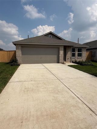 New construction Single-Family house 410 Hatton Ct, Conroe, TX 77303 plan Newlin - image