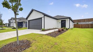 New construction Single-Family house 3008 Carrington Hill Dr, Sherman, TX 75092 plan Barton - image
