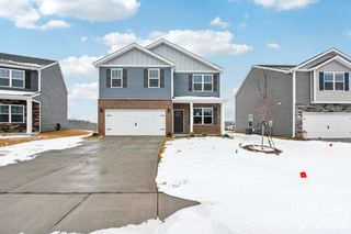 New construction Single-Family house 470 Janie Cir, Newton, NC 28658 plan Belhaven - image