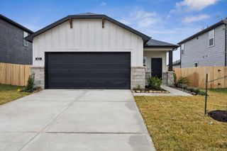 New construction Single-Family house 2068 Marymere Falls Dr, Dayton, TX 77535 plan Beeville - image