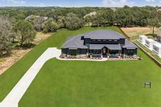 New construction Single-Family house 2008 Vaquero Dr, Weatherford, TX 76088 - image