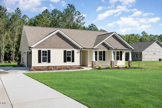 New construction Single-Family house 602 Tuscany Cir, Princeton, NC 27569 - image