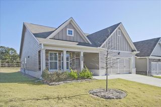 New construction Single-Family house 2404 Anhinga Dr, Loganville, GA 30052 plan Westmoor - image