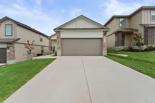 New construction Single-Family house 14715 Armstrong Fld, San Antonio, TX 78245 plan The Estero - image