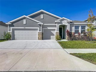 New construction Single-Family house 10471 Bridgegate Heights Lp, San Antonio, FL 33576 plan Camden - image