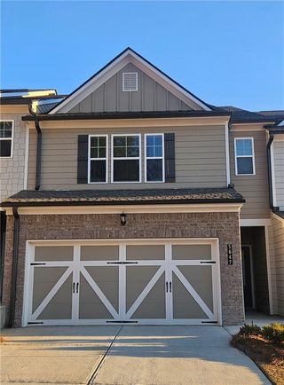 New construction Townhouse house 5647 Chickory Dr, Flowery Branch, GA 30542 - image