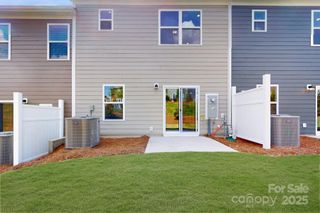 New construction house 3208 Lilac Grove Dr, Charlotte, NC 28269 plan Manchester - image