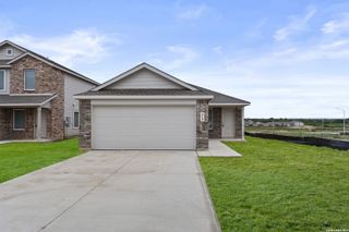 New construction Single-Family house 414 Sauvignon Pt, New Braunfels, TX 78130 plan Sentosa - image