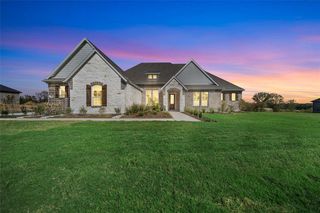 New construction Single-Family house 404 Indian Creek Rd, Van Alstyne, TX 75495 plan Mockingbird - image