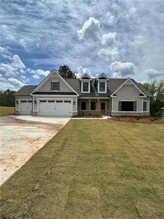 New construction Single-Family house 124 River Rdg Walk, Monroe, GA 30656 plan (GA) Emerson Ranch A.3 3 Front Entry - image