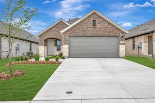 New construction Single-Family house 7003 Butterfield Dr, Sanger, TX 76266 plan Magnolia - 30' Smart Series - image