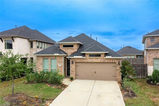 New construction Single-Family house 31410 Golden Cliffs Ln, Fulshear, TX 77441 plan Design 1942W - image