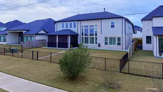 New construction Single-Family house 29726 Loblolly View Ln, Fulshear, TX 77441 plan Venetian - image