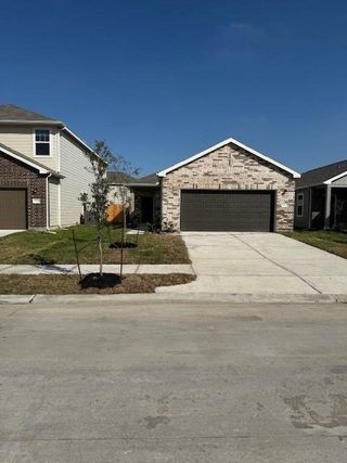 New construction Single-Family house 10150 Tiger Flower Lane, Houston, TX 77016 - photo