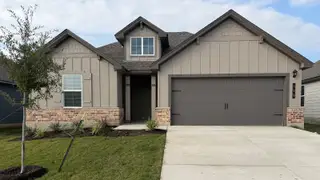 New construction Single-Family house 109 Little Green Trl, Jarrell, TX 76537 plan Elgin - image