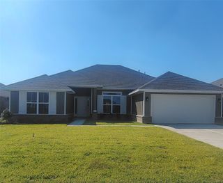 New construction Single-Family house 9 Keystone Ct, Angleton, TX 77515 plan 2320 - image