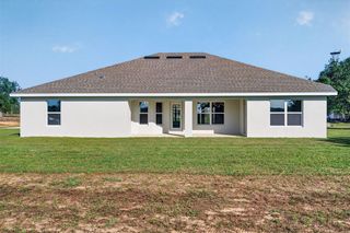 New construction Single-Family house 37298 Hidden View Cir, Dade City, FL 33523 plan 2330 - image