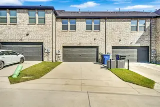 New construction Townhouse house 2538 Settlers Pl, Garland, TX 75042 - image