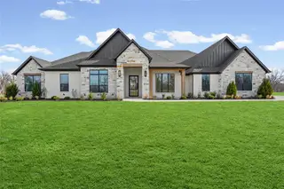 New construction Single-Family house 2012 Skylane Dr, Granbury, TX 76049 - image