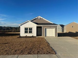 New construction Single-Family house 403 Dartmoor Ln, Raeford, NC 28376 plan Vantage - image