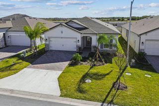 New construction Single-Family house 5813 Freesia Dr, Lakeland, FL 33811 plan Miranda - image