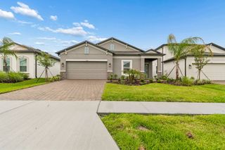 New construction house 3148 Fall Harvest Dr, Zephyrhills, FL 33540 plan Picasso - image
