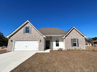 New construction Single-Family house 2802 San Antone Ct, Crestview, FL 32539 plan Camellia V H - image