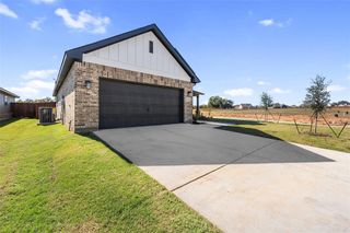 New construction Single-Family house 1240 Colca Dr, Springtown, TX 76082 plan Barrow - image