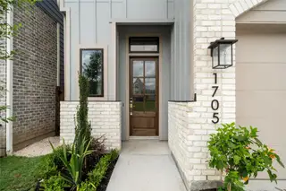 New construction Single-Family house 1705 Bologna Ln, Houston, TX 77055 - image