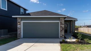 New construction Single-Family house 11106 Schmidt Ln, Converse, TX 78109 plan Pine - image