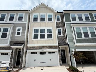 New construction Townhouse house 10041 Secluded Garden Dr, Unit #157, Apex, NC 27523 - image