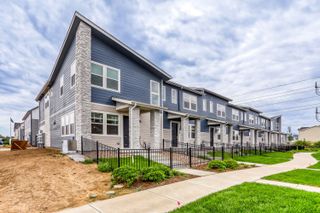 New construction Single-Family house 2839 Bear Springs Cir, Longmont, CO 80503 plan Terrain - image