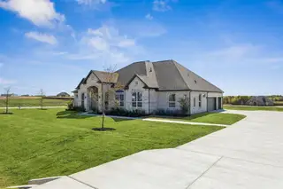 New construction Single-Family house 121 Swan Lake Dr, Waxahachie, TX 75165 plan Valencia - image