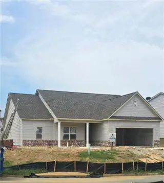 New construction Single-Family house 131 Harmony Farms Orch, Eatonton, GA 31024 plan (GA)Carson A.1 2 Front Entry - image