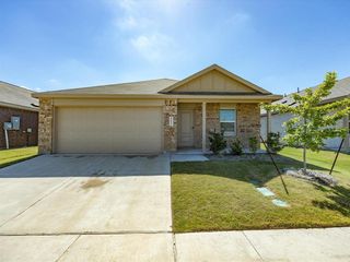 New construction Single-Family house 4952 Stonebridge Dr, Ennis, TX 75119 plan Oxford - image