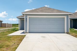 New construction Single-Family house 821 Day Break Dr, New Braunfels, TX 78124 plan Hoffman - image