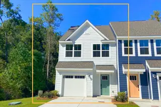 New construction Single-Family house 1085 Crescent Cove Ln, Summerville, SC 29483 plan Odessa End Unit Quick Move-In - image