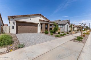 New construction Single-Family house 21272 E Timberline Rd, Queen Creek, AZ 85142 plan 4022 Elevation B - image