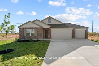 New construction Single-Family house 17508 Bigtooth Aspen Dr, Elmendorf, TX 78112 plan Kingsley - image