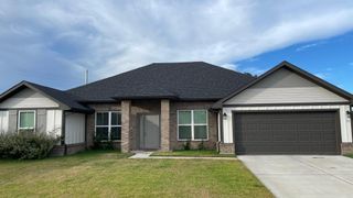 New construction Single-Family house 10 Gemstone Ct, Angleton, TX 77515 plan 2202-0 - image