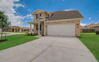 New construction Single-Family house 8438 Quiet Bay Dr, Baytown, TX 77523 plan Ivory - image