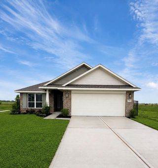 New construction Single-Family house 2064 Emerald Lake Trl, Dayton, TX 77535 - image