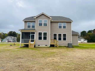 New construction Single-Family house 18 Frost Meadow Wy, Lillington, NC 27546 plan Elmhurst - image