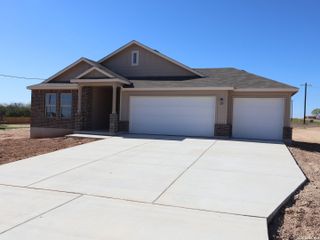 New construction Single-Family house 109 Cheyenne Dr, Floresville, TX 78114 plan Esparanza - image