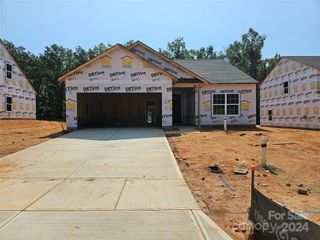 New construction Single-Family house 217 Colonial Reserve Avenue, Troutman, NC 28166 - photo